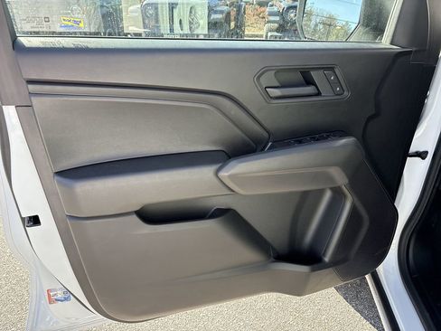 New 2025 Chevrolet Colorado W/T image 24