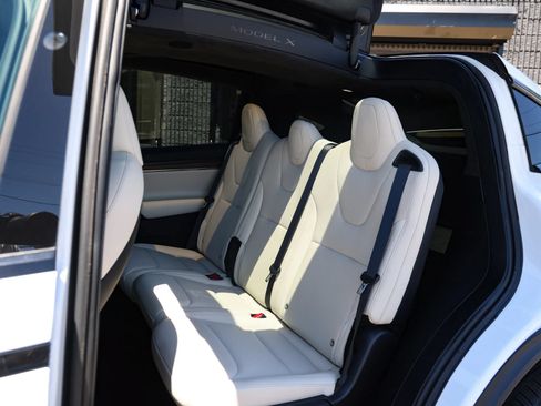 Used 2022 Tesla Model X AWD/4WD image 31