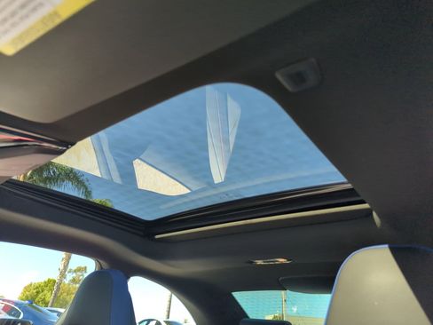 Used 2023 BMW M2 w/ Lighting Package image 28