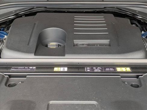 New 2026 Land Rover Range Rover Long Wheelbase SE AWD/4WD image 19