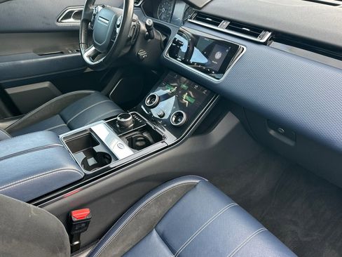 Used 2019 Land Rover Range Rover Velar S image 16