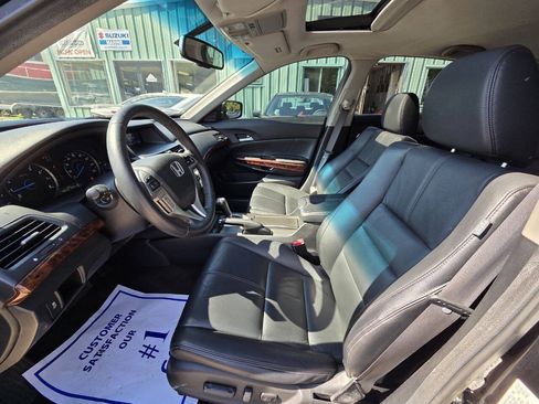 Used 2010 Honda Crosstour EX-L image 18