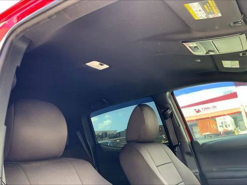 Used 2021 Toyota Tacoma SR AWD/4WD image 30