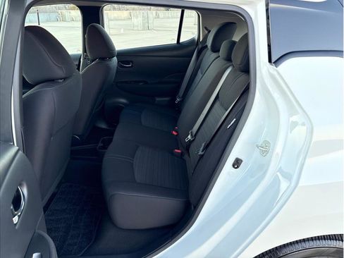 Used 2024 Nissan Leaf S image 11