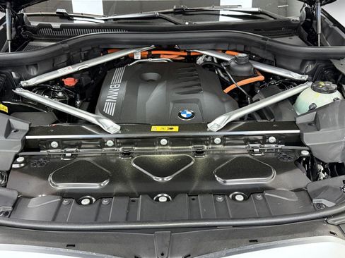 Used 2025 BMW X5 xDrive50e w/ Premium Package image 31