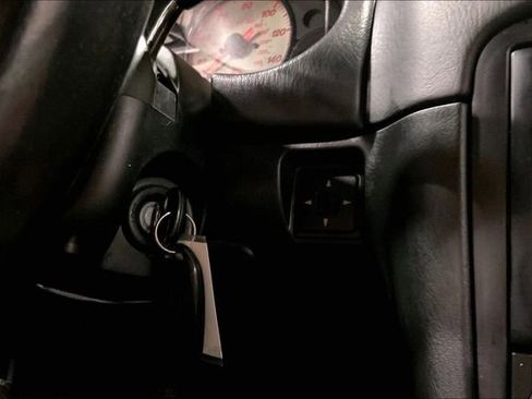 Used 2002 MAZDA MX-5 Miata image 28