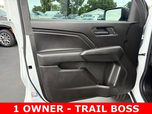 Certified 2025 Chevrolet Colorado Trail Boss AWD/4WD image 12