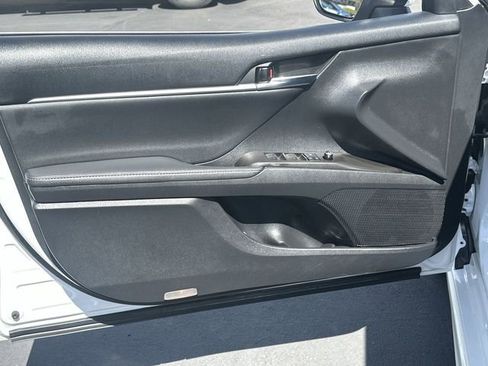 Used 2022 Toyota Camry XSE image 23