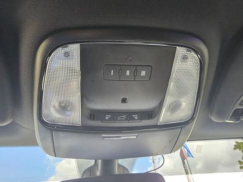 Used 2022 Dodge Durango R/T w/ Blacktop Package AWD/4WD image 26