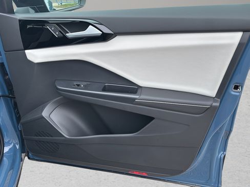 New 2026 Volkswagen Taos S FWD image 10