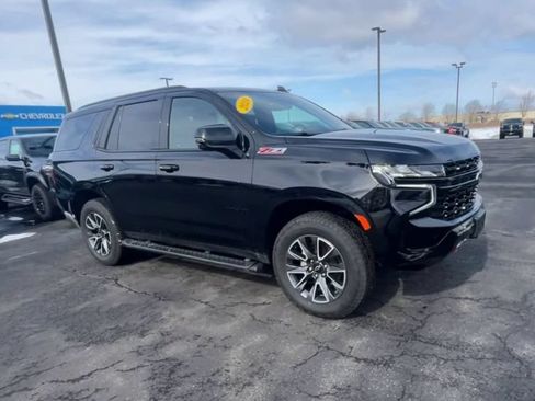 Used 2024 Chevrolet Tahoe Z71 w/ Luxury Package AWD/4WD image 2