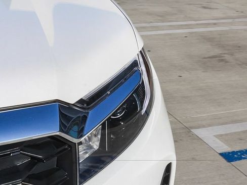 Used 2025 Honda Passport EX-L image 13