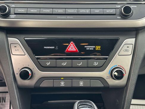 Used 2018 Hyundai Elantra SEL image 12