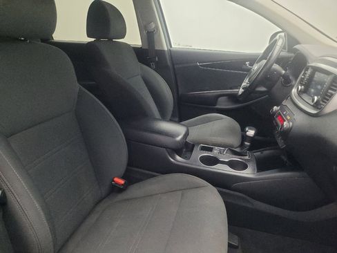 Used 2020 Kia Sorento S FWD image 21
