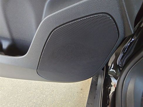 New 2025 Chevrolet Trax RS image 22