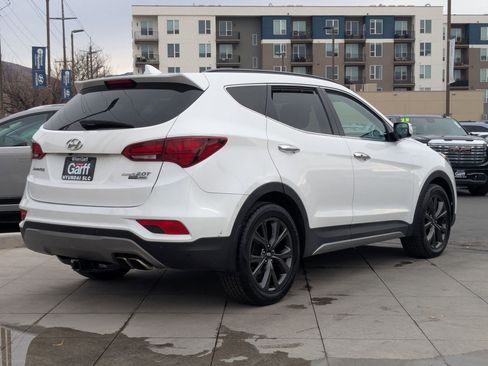 Used 2018 Hyundai Santa Fe Sport image 3