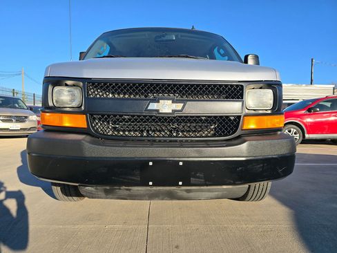 Used 2016 Chevrolet Express 2500 LS image 14