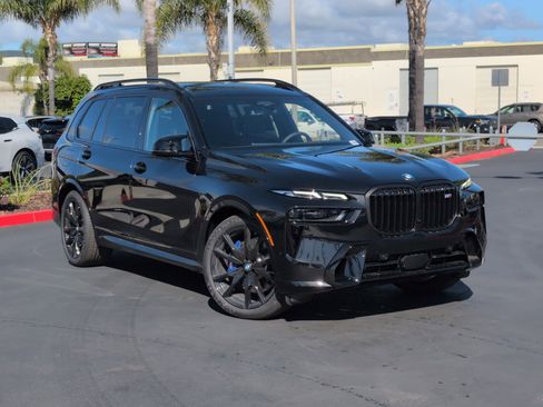 New 2026 BMW X7 M60i AWD/4WD image 2