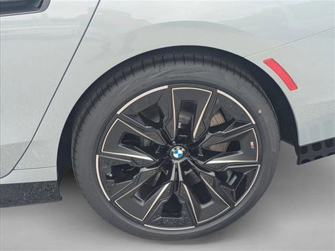 New 2026 BMW 760i xDrive AWD/4WD image 9