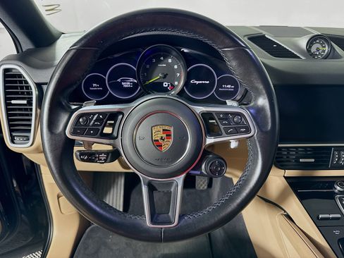 Used 2021 Porsche Cayenne E-Hybrid Coupe AWD/4WD image 12