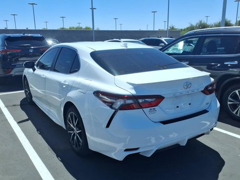 Certified 2024 Toyota Camry SE FWD image 3