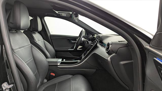 Used 2025 Mercedes-Benz C 300 Sedan image 22