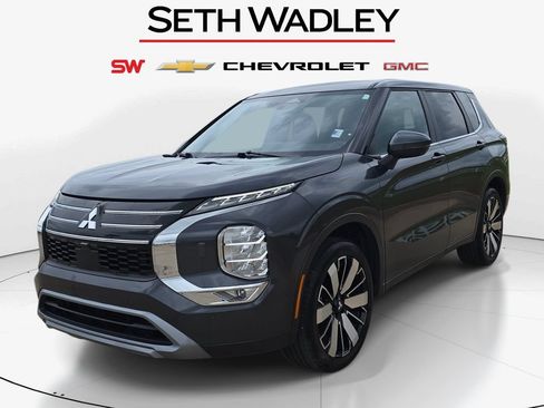 Used 2025 Mitsubishi Outlander SE AWD/4WD image 3