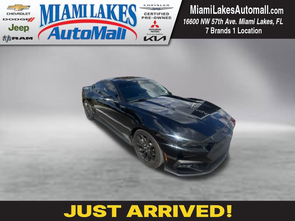 Used 2024 Ford Mustang Coupe RWD image 1