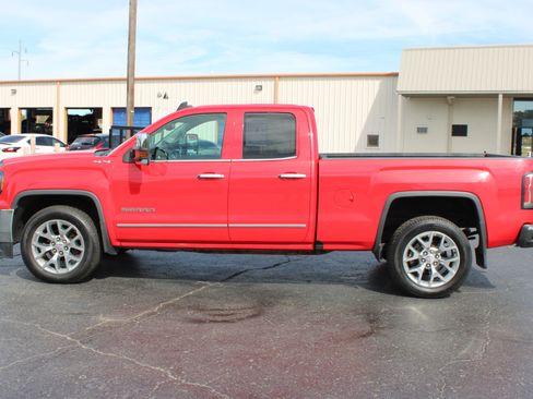 Used 2018 GMC Sierra 1500 SLT w/ SLT Premium Package image 10