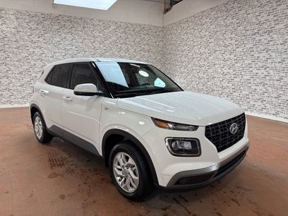 Used 2025 Hyundai Venue SE