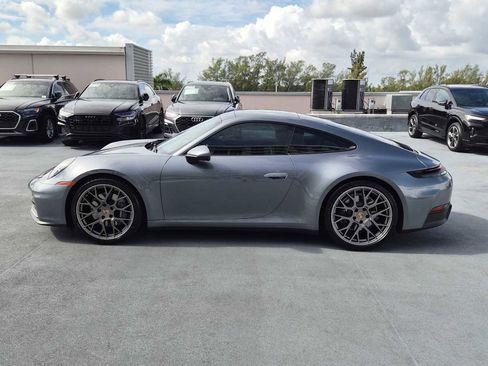 Used 2025 Porsche 911 Carrera image 3