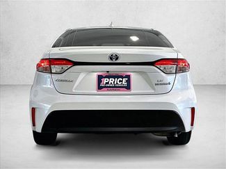 Used 2024 Toyota Corolla LE FWD video 4