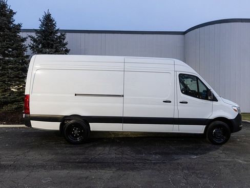 Used 2025 Mercedes-Benz Sprinter 3500 image 25