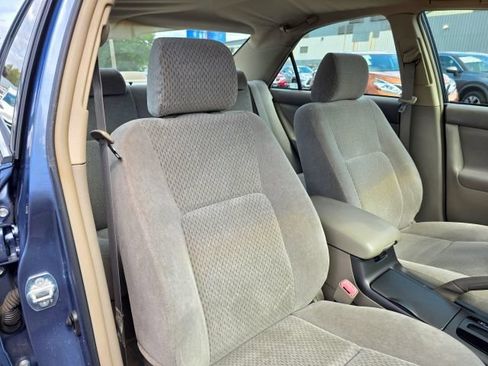 Used 2004 Toyota Camry FWD image 45