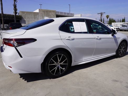 Certified 2024 Toyota Camry SE FWD image 7