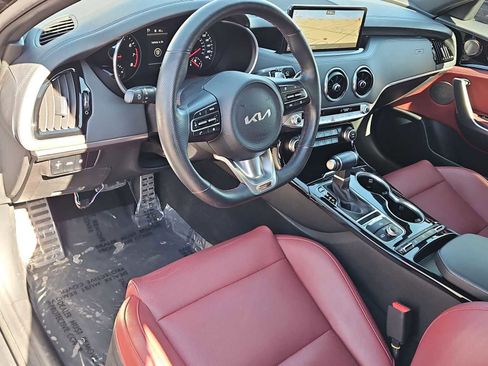 Used 2022 Kia Stinger GT-Line w/ Sun & Sound Package image 10