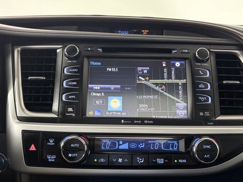 Used 2019 Toyota Highlander Limited Platinum AWD/4WD image 19