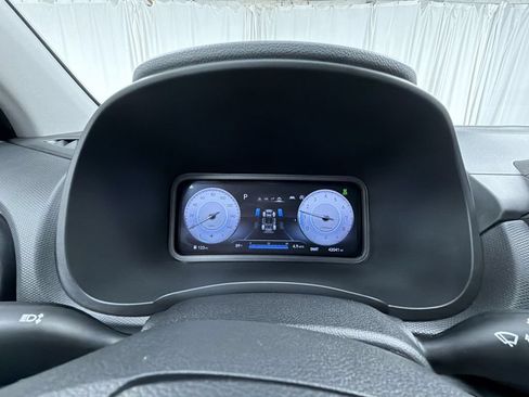 Used 2023 Hyundai Kona Limited AWD/4WD image 23