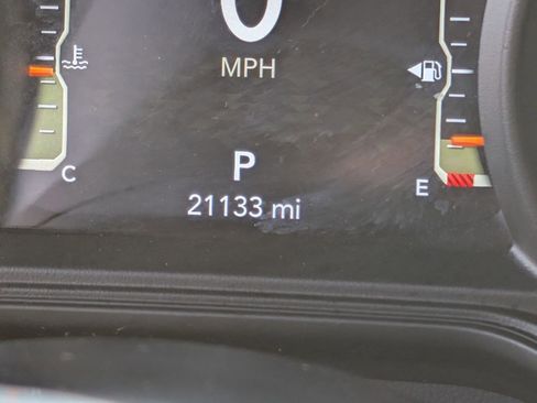 Used 2024 Jeep Wrangler Sahara image 22