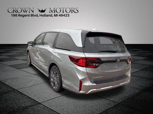 New 2026 Honda Odyssey Touring image 8
