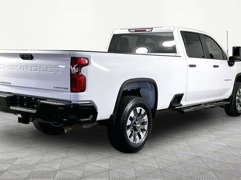 Used 2023 Chevrolet Silverado 2500 Custom w/ Custom Convenience Package AWD/4WD image 6