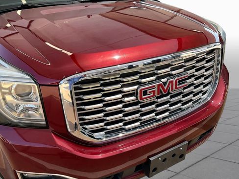 Used 2020 GMC Yukon XL Denali RWD image 28