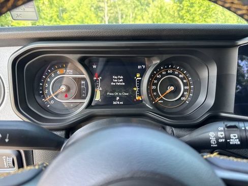 Used 2024 Jeep Wrangler Unlimited Sport AWD/4WD image 29