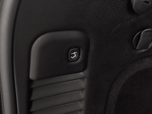 Used 2019 Jeep Grand Cherokee Limited w/ Luxury Group II image 30