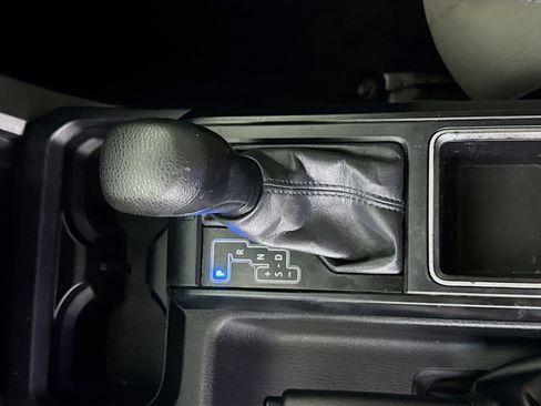 Used 2022 Toyota Tacoma SR AWD/4WD image 20