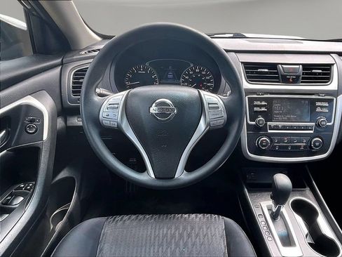 Used 2017 Nissan Altima 2.5 S w/ Power Driver Seat Package FWD image 10