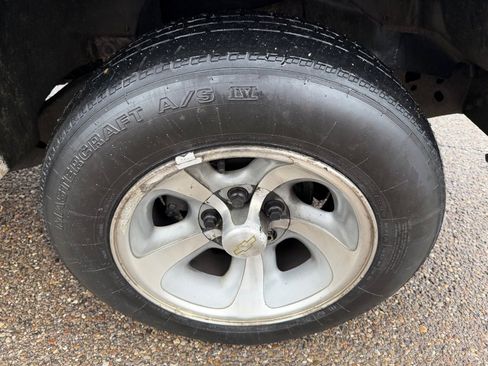 Used 1998 Chevrolet S10 Pickup LS image 15