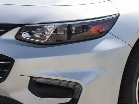 Used 2018 Chevrolet Malibu LT FWD image 10