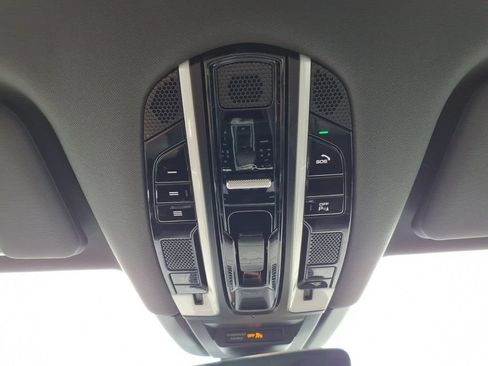 Used 2021 Porsche Cayenne S AWD/4WD image 27