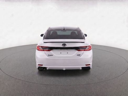 Used 2025 Toyota Camry XSE FWD image 6
